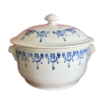 Dish - vegetable dish / soup tureen