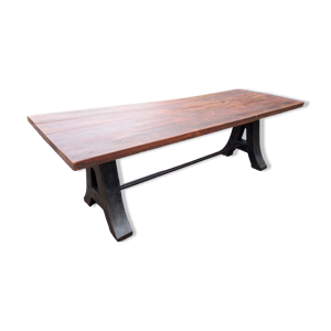 Table style industriel