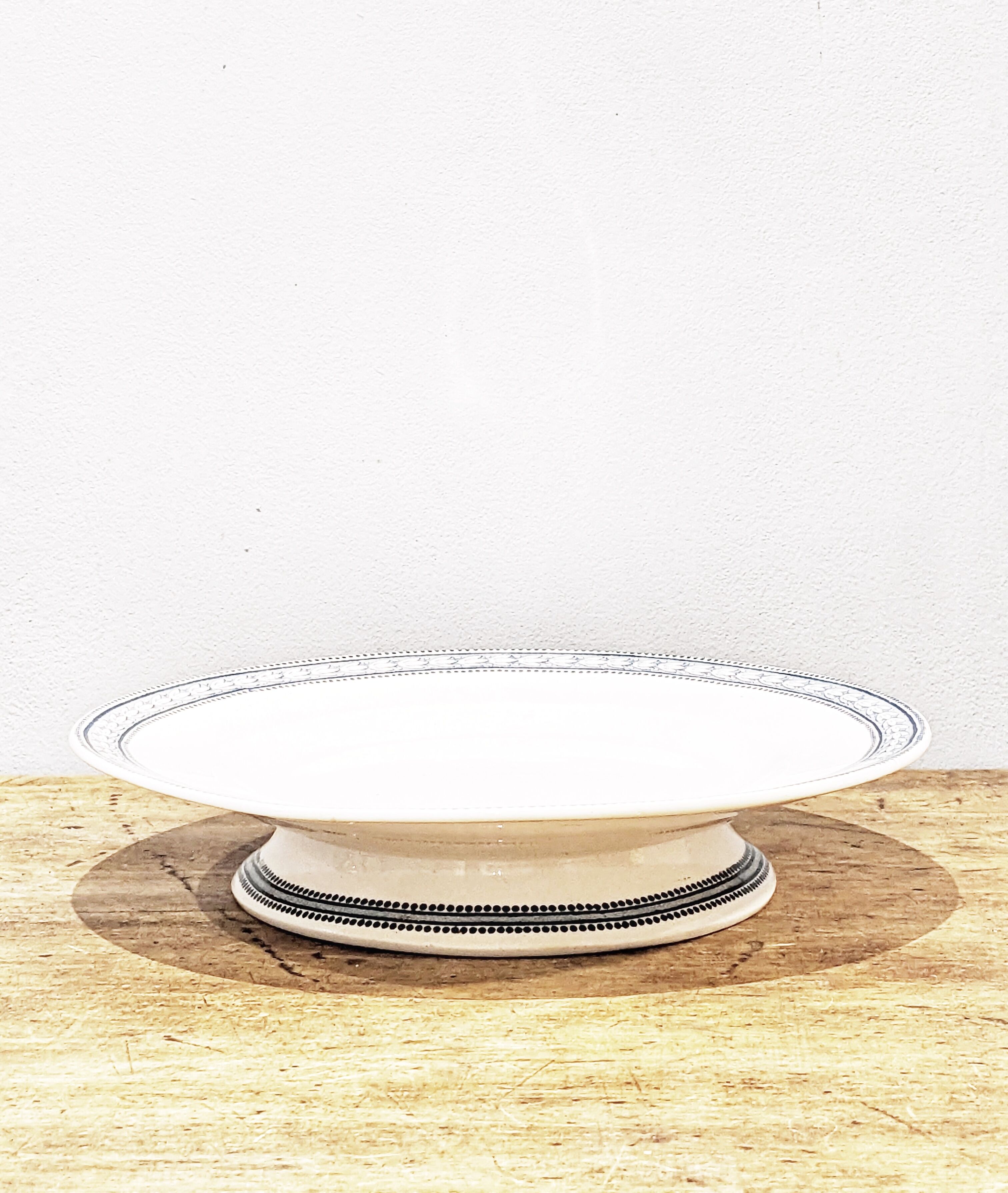 Dessert plate, St Amand & Hamage shower foot