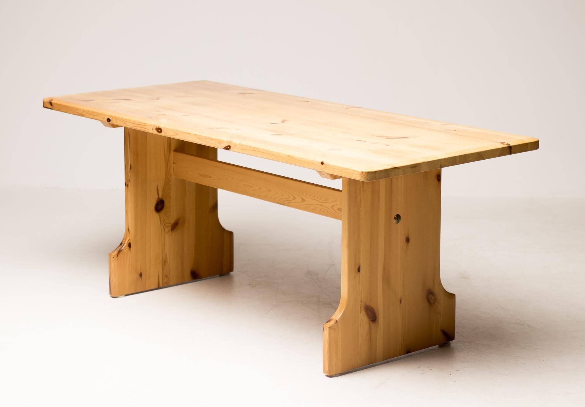 Table à manger scandinave du milieu du siècle dernier en pin de l'Oregon Roland Wilhelmsson