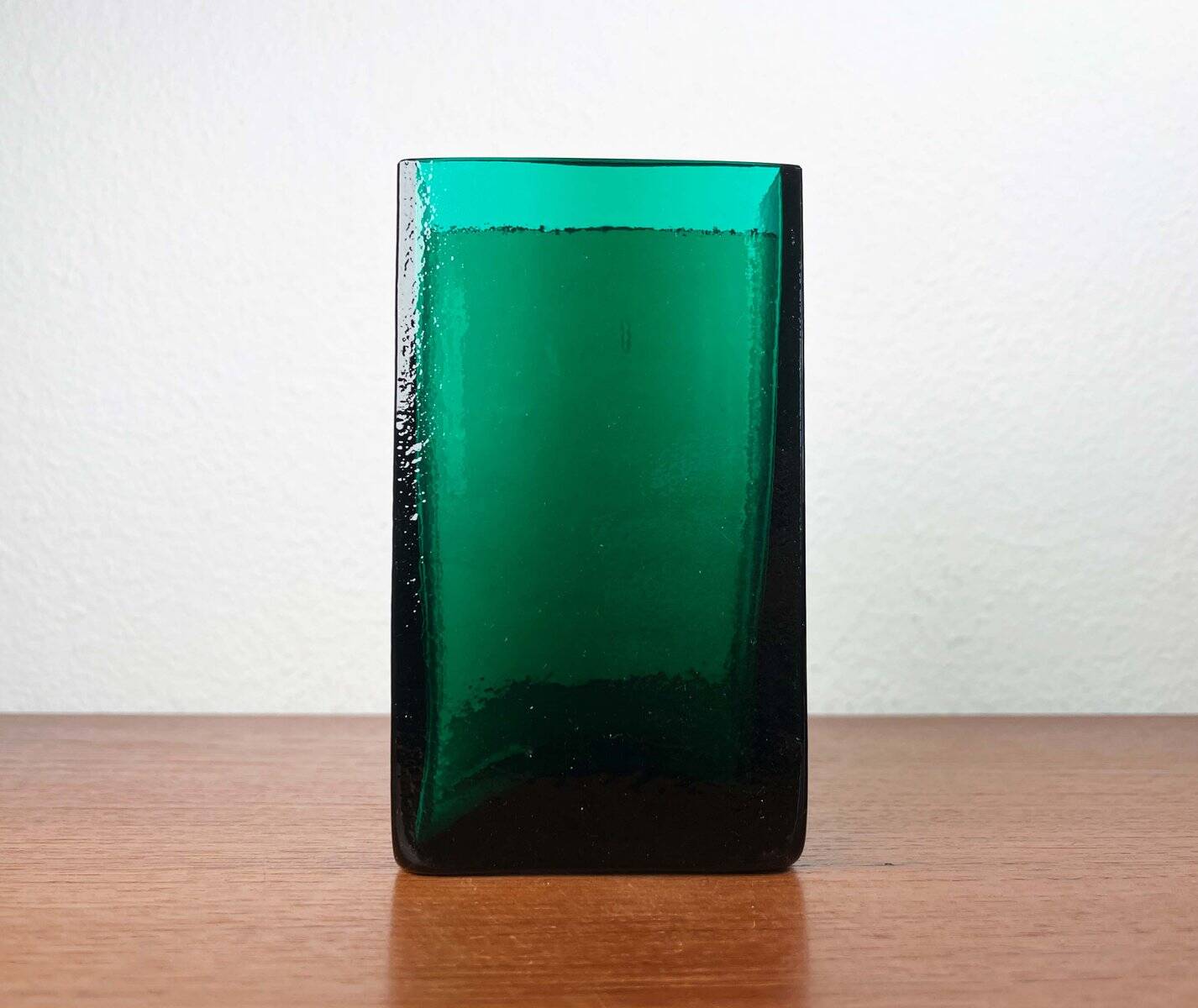 Minimalist mid-century glass block vase by Finncristall, Finland, 1960s.