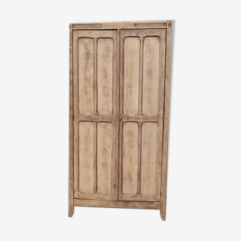 Parisian wardrobe in natural wood