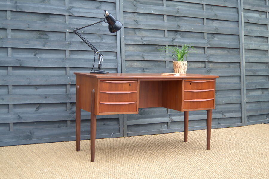 Bureau danois en teck double faces