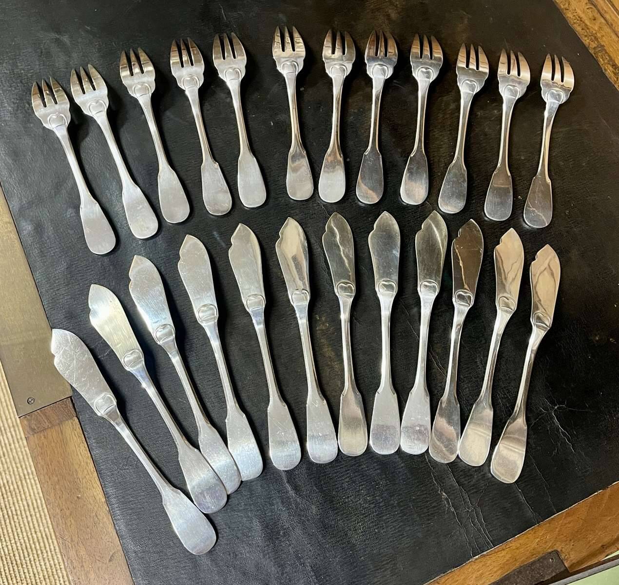Set of 12 ERCUIS fish forks and 12 fish knives, Vieux Paris model