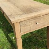 Auvergne table