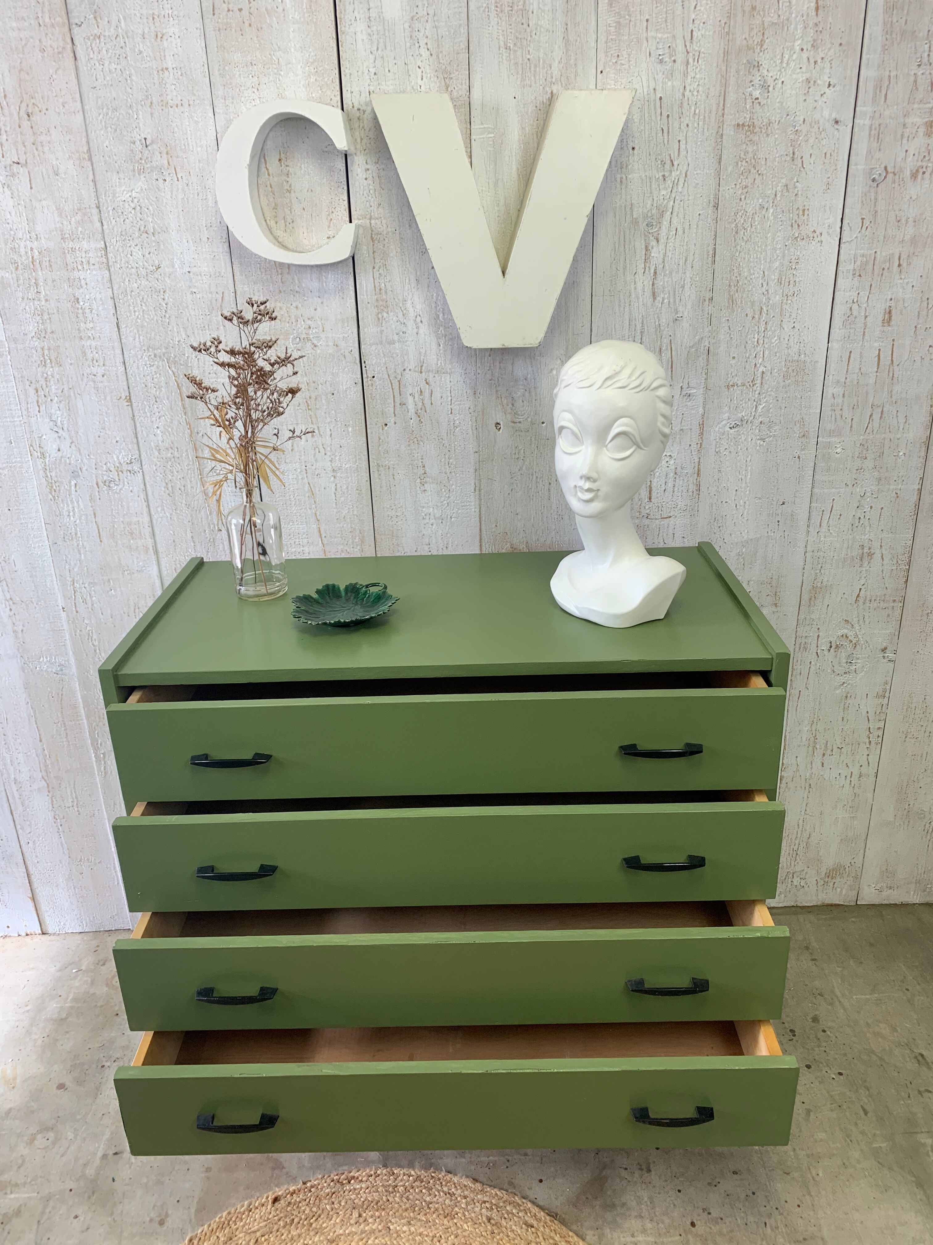 Chest of drawers from the 50s