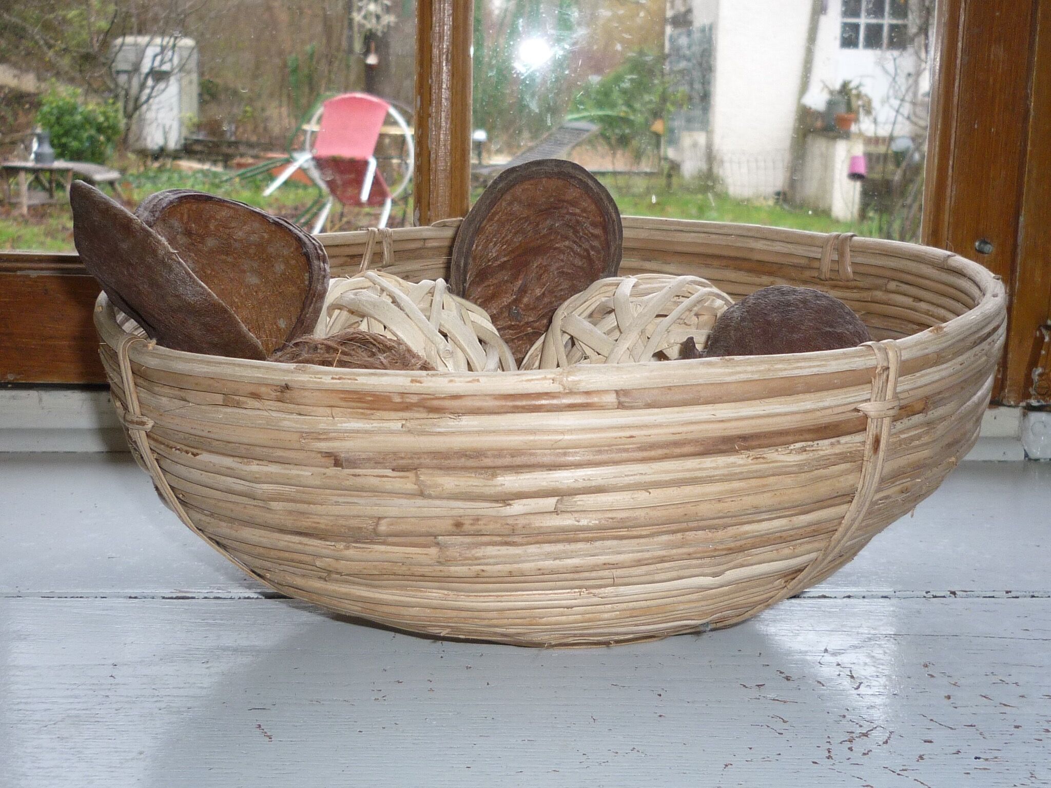 Bauhaus rattan basket from 1960