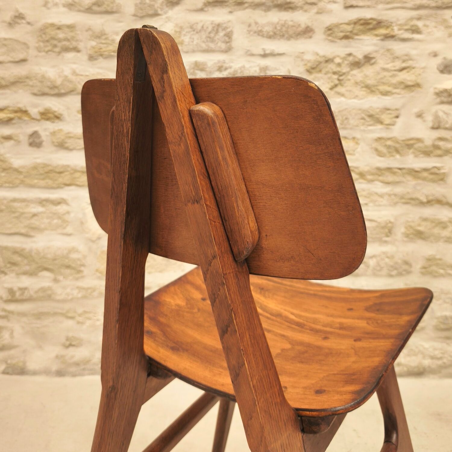 Dismantlable chair by the manufacturer Atelier Saint Sabin, 1950