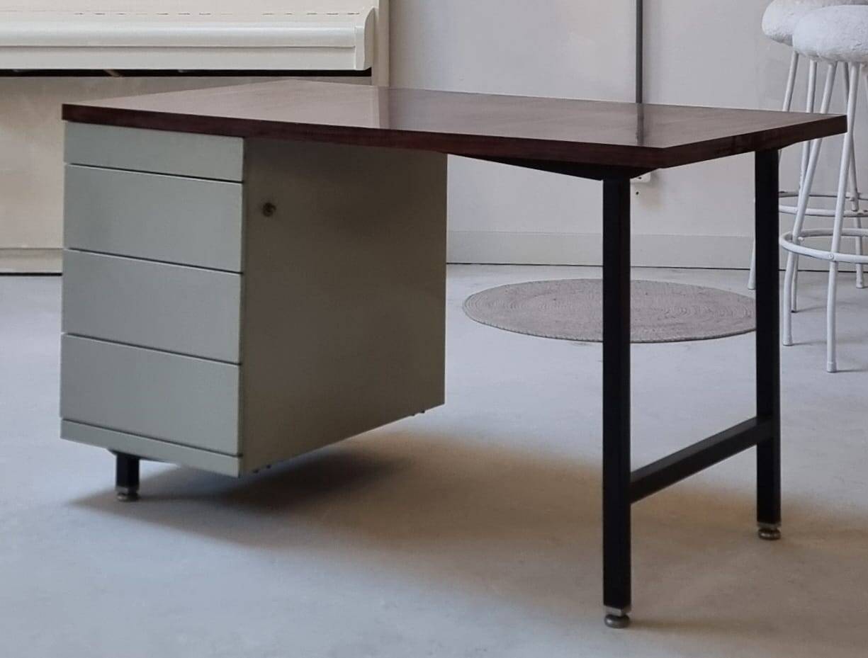 Bureau des années 70
