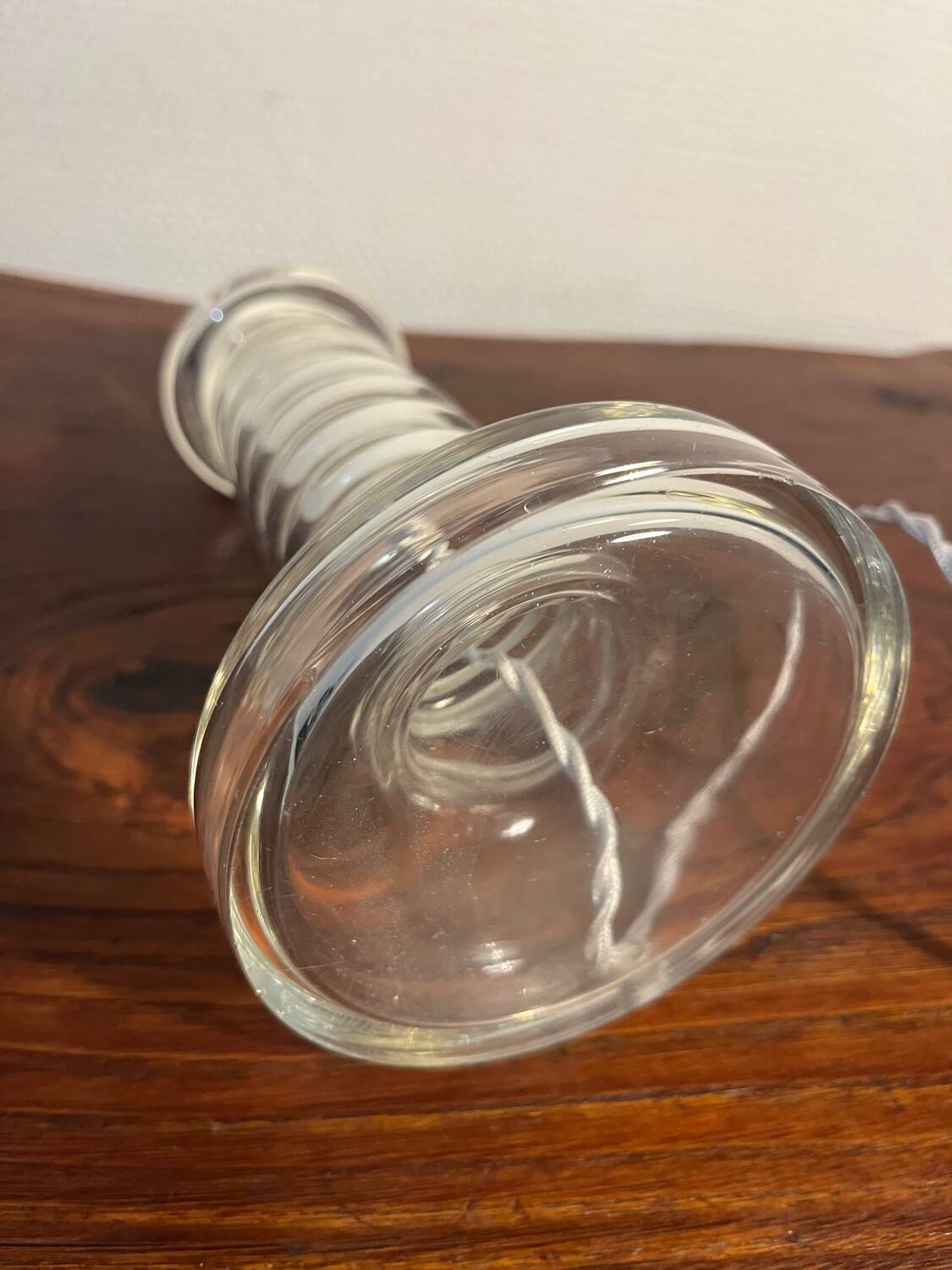 Clear glass lamp bulb