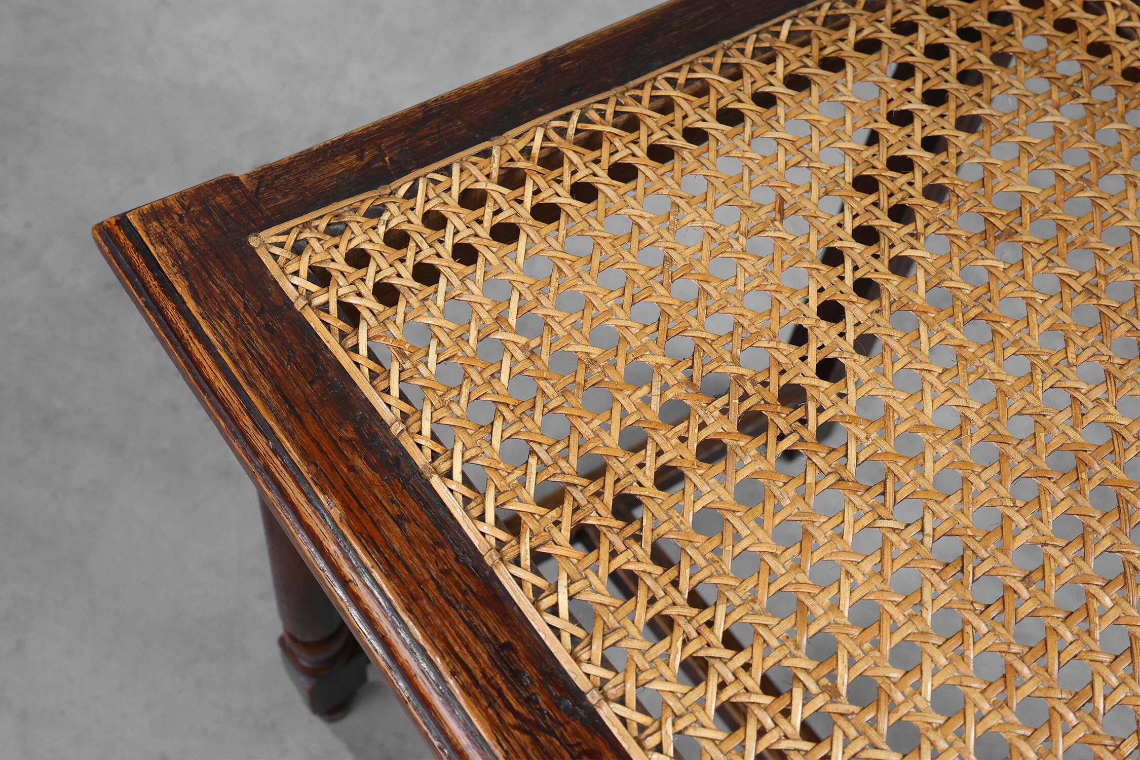 Chaise en bois et rotin française antique, vers 1900