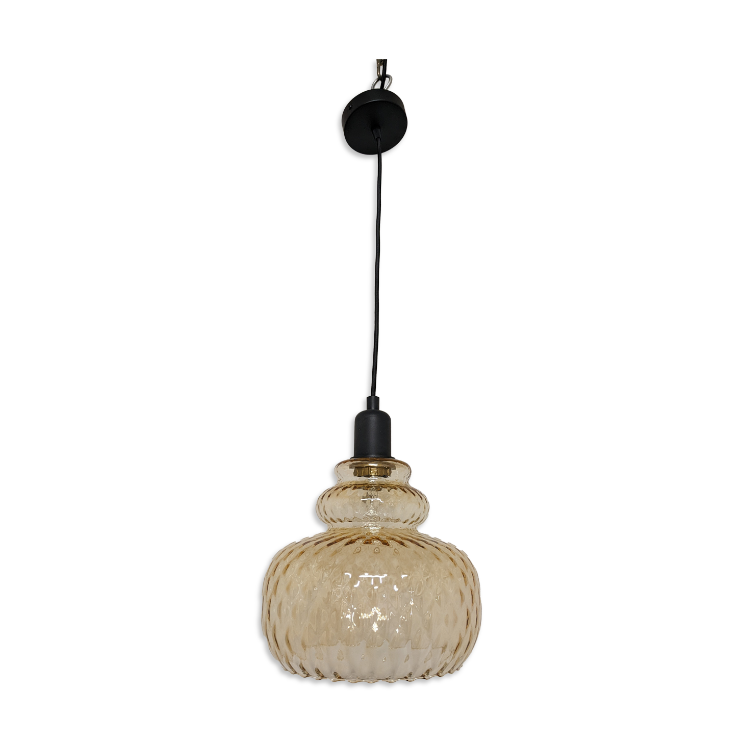 Amber crystal suspension from the 60s/70s