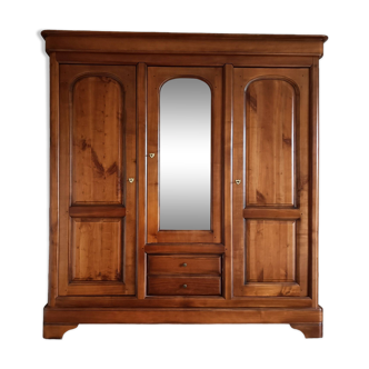 Magnificent wardrobe in solid cherry and oak with 3 doors, beveled glass, two visible drawers