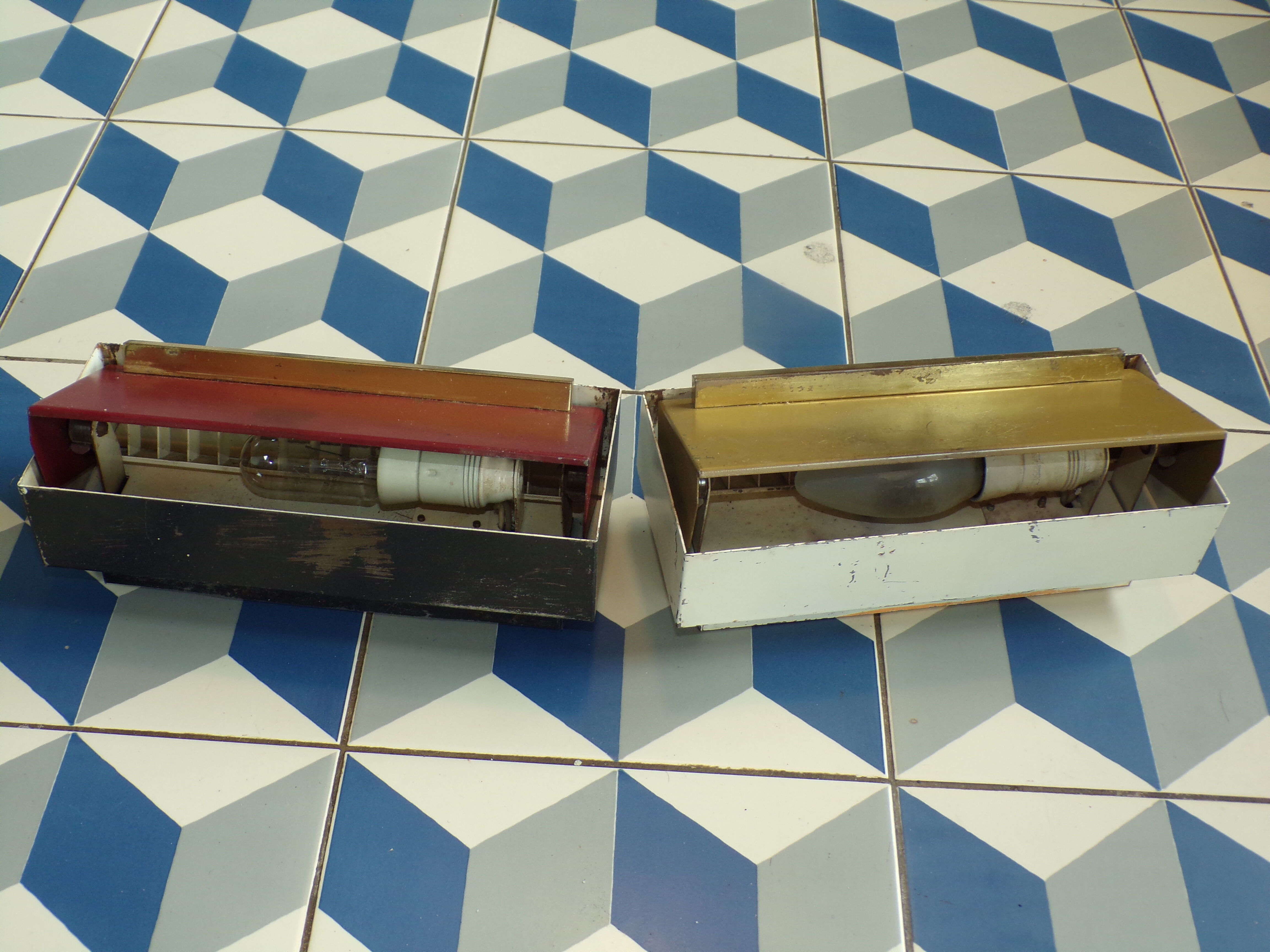 Pair of wall lamps with shutters Neuhaus Leuchten