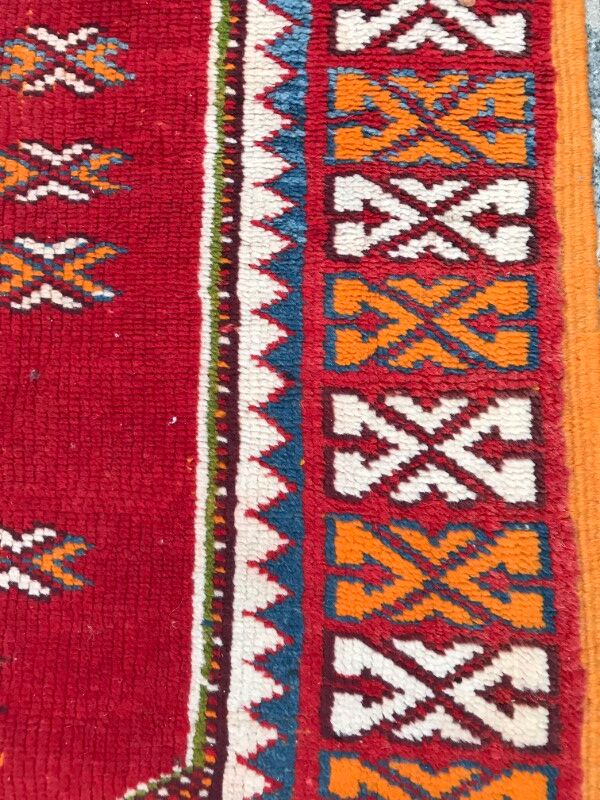 Berber former Moroccan done hand 126 X 210 CM