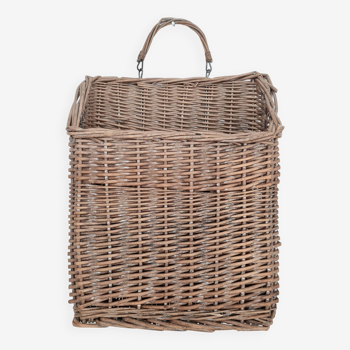 Rattan wall basket - rattan basket