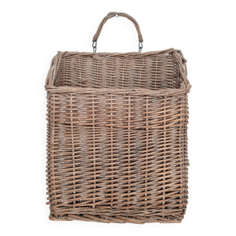 Rattan wall basket - rattan basket