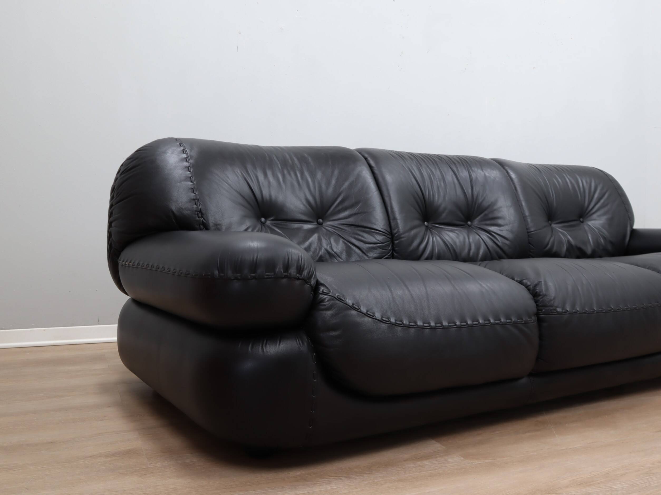 3-Seater black leather Sapporo sofa by Mobil Girgi 1970s