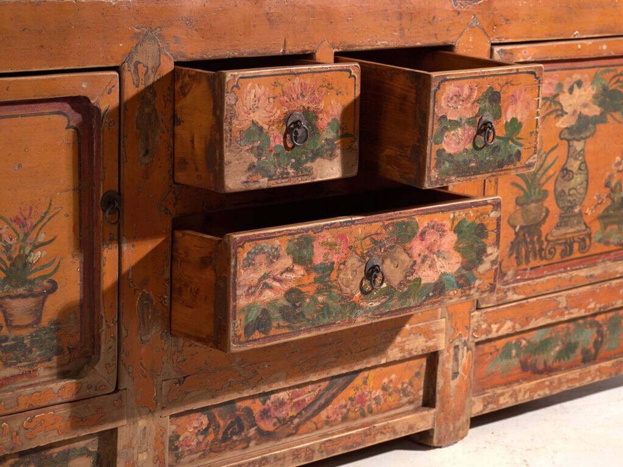 Antique lacquered elm wood buffet – China, circa 1900