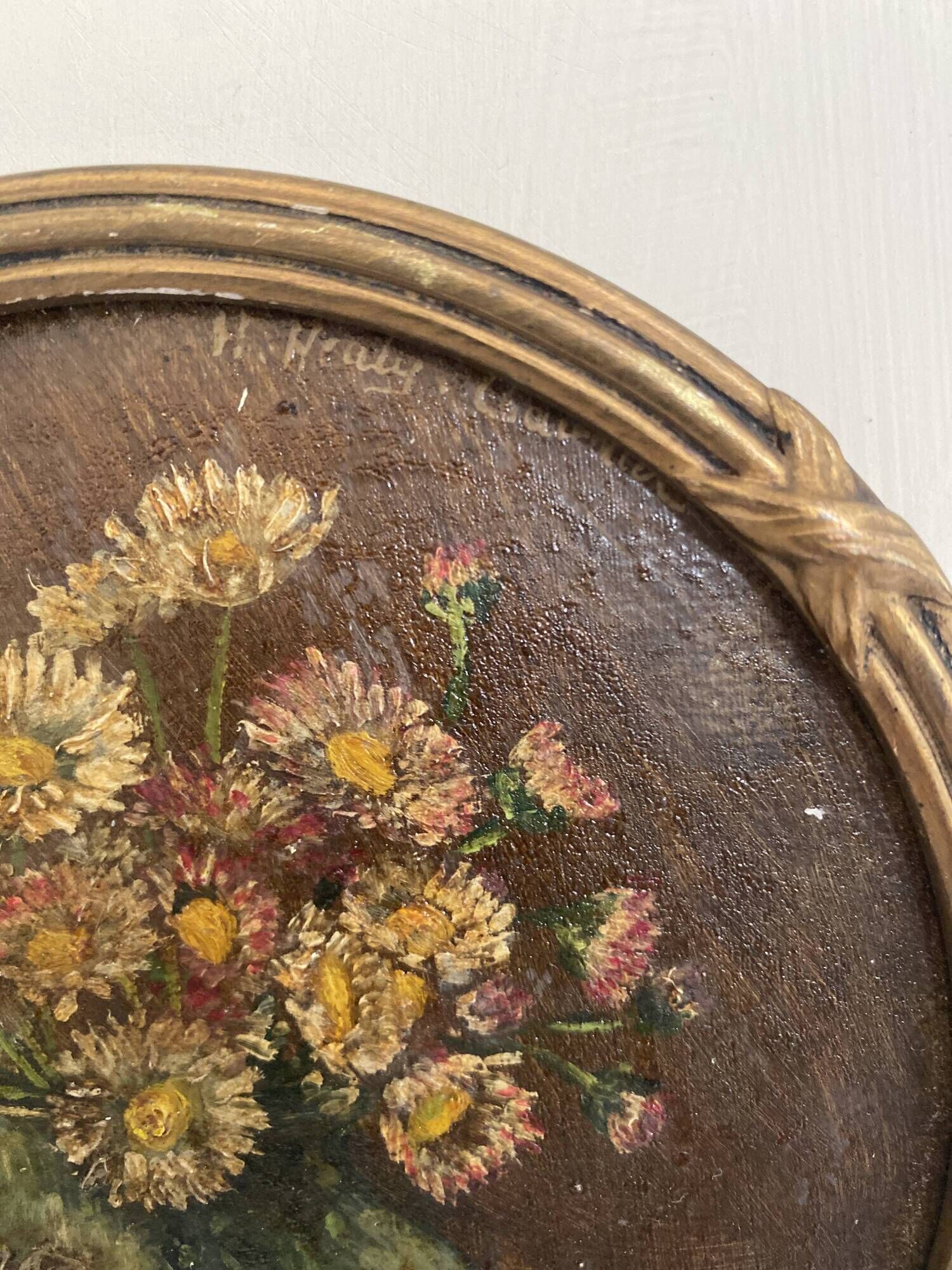 Bouquet of flowers table