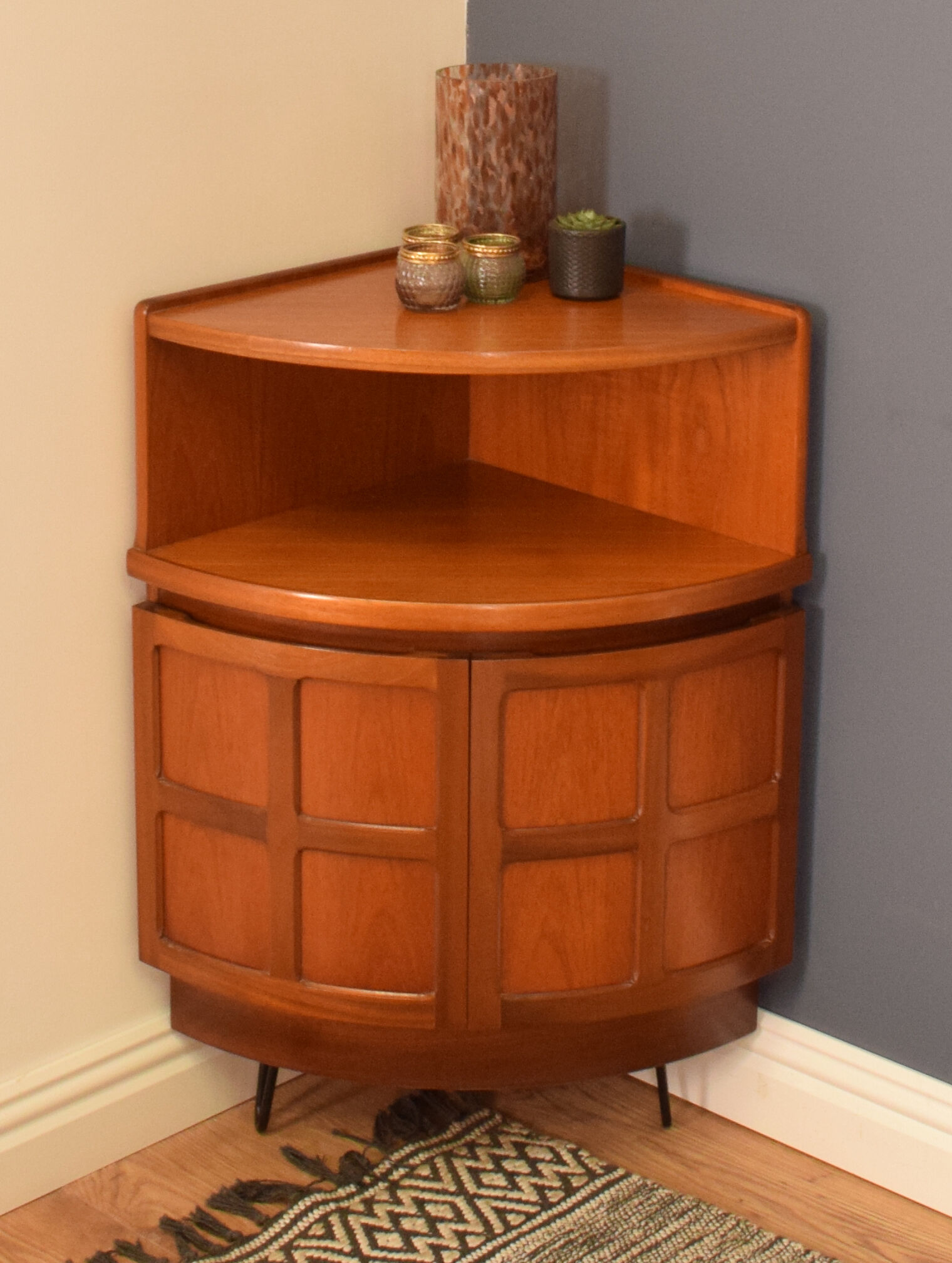 Restored teak retro 1960s nathan squares corner unit on hairpin legs