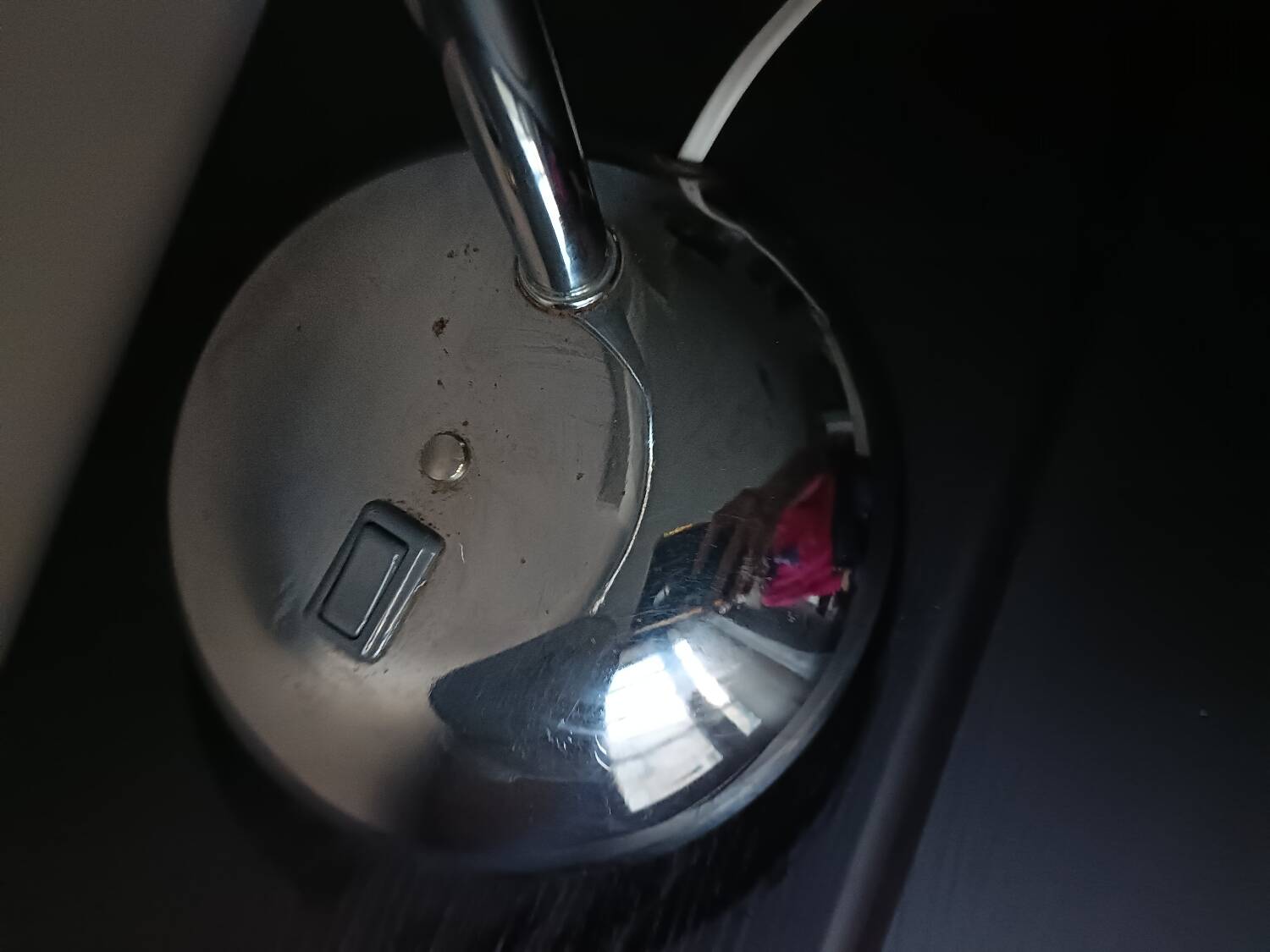 Flexible chrome desk lamp 40'