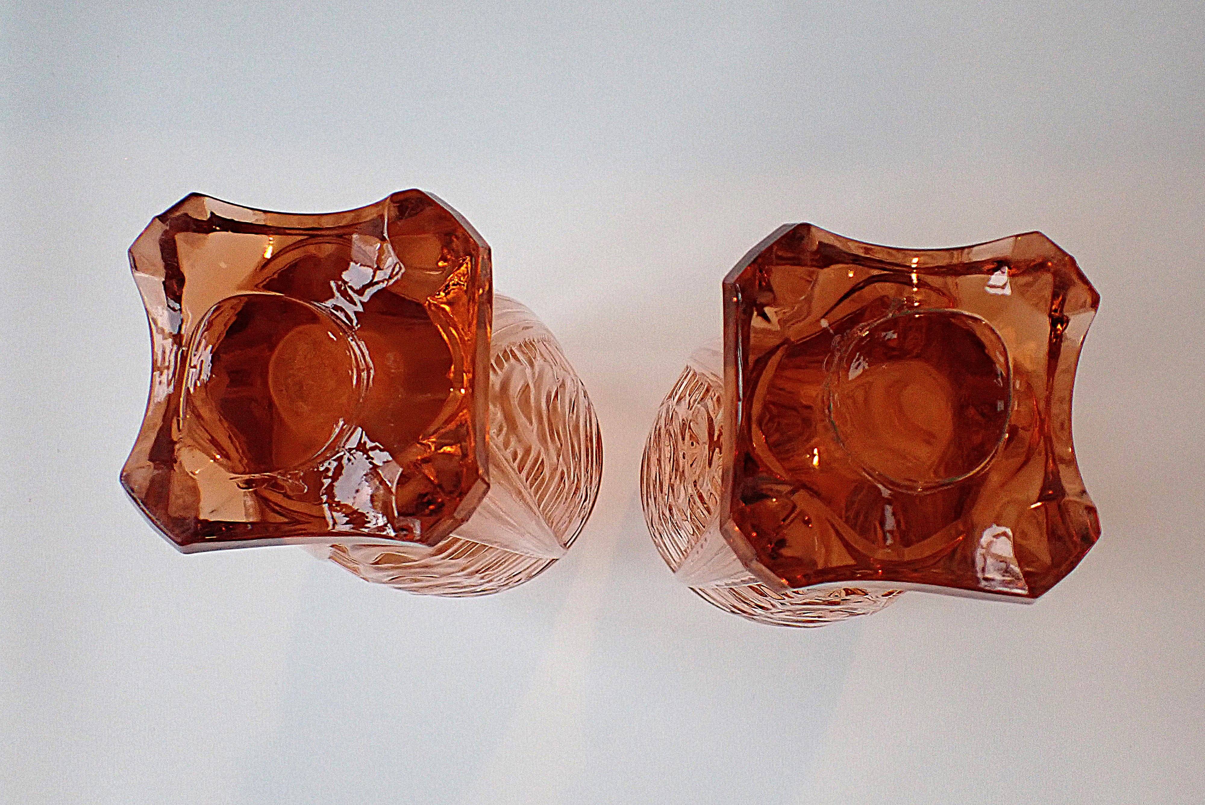 Vases en verre épais rose transparent - style géométrique art déco