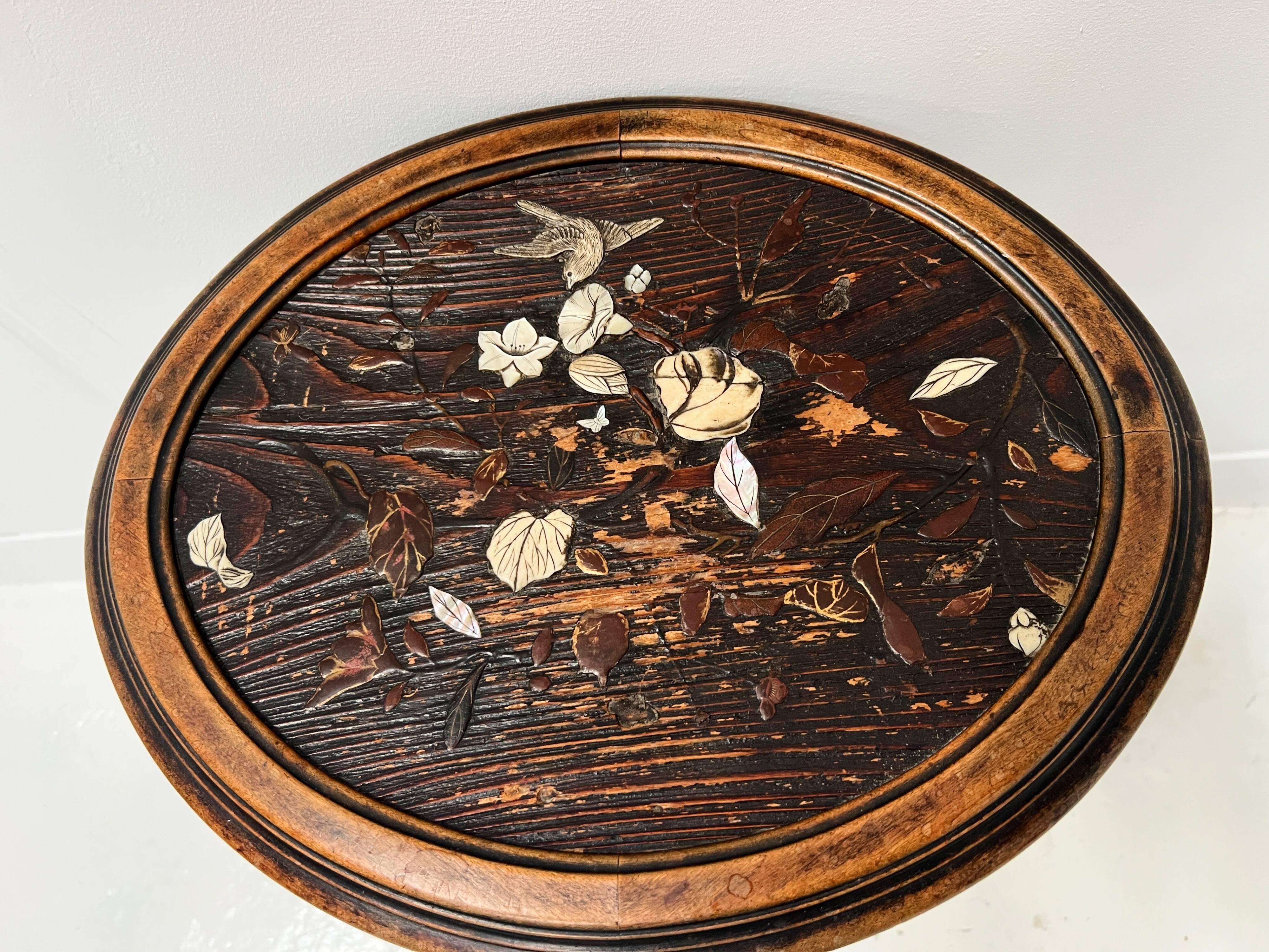 Asian style side table in natural wood, 20th century.
