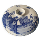 Imari style Chinese porcelain lidded biscuit server