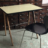 Child office feet compass