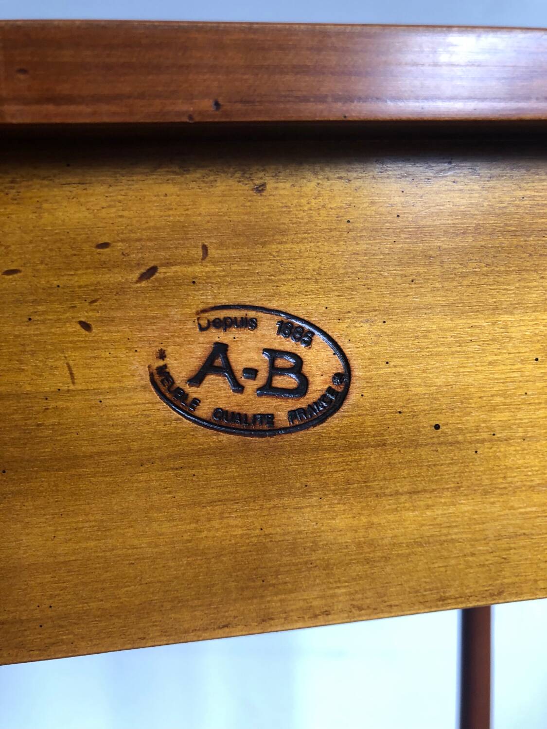 Classic bedside side table