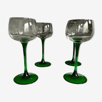 4 engraved Alsace wine glasses green feet