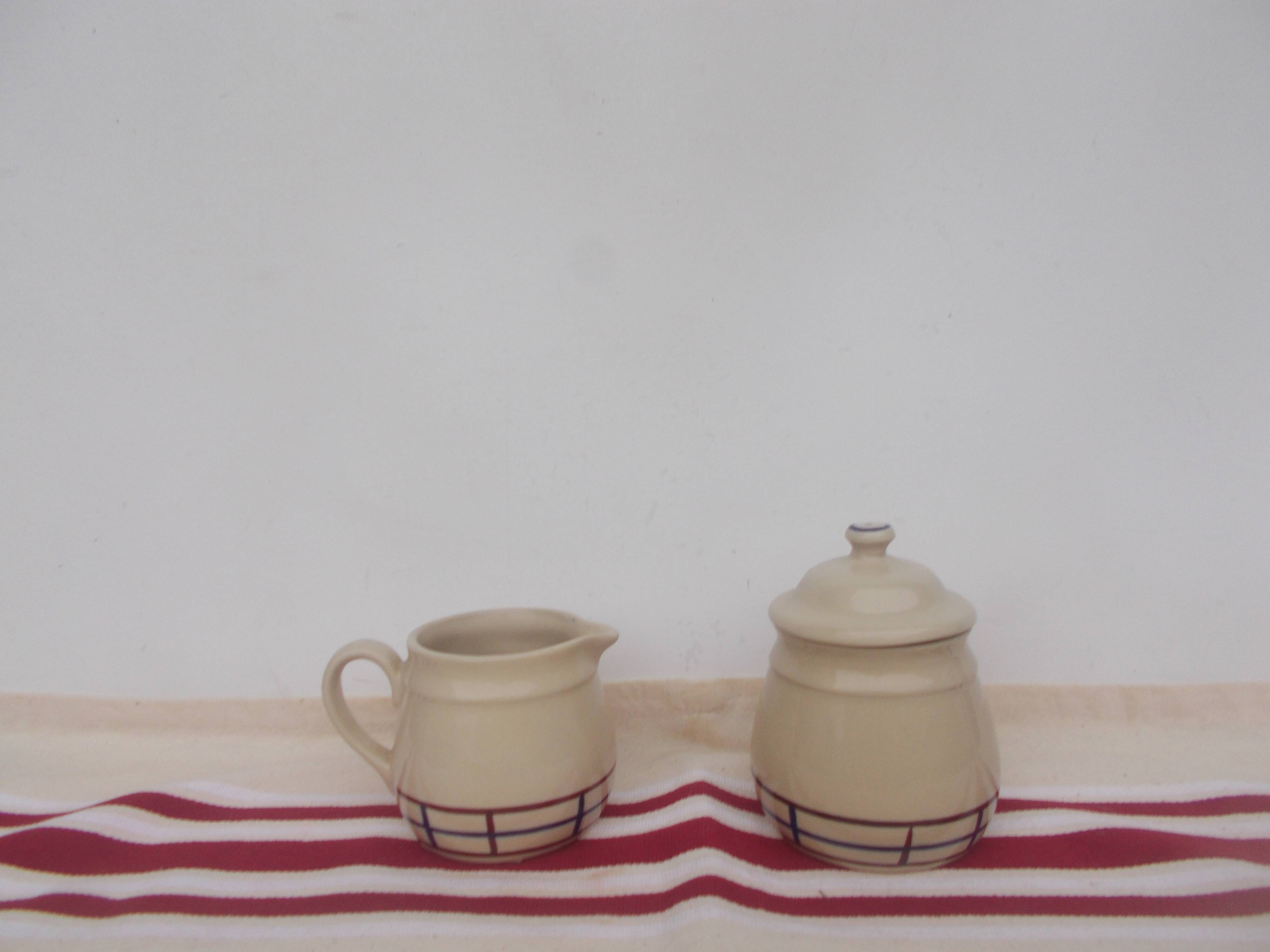 Set of 2 Basque bowls with sugar bowl and milk jug