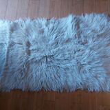 Tapis a poils longs pure laine blanc , vintage