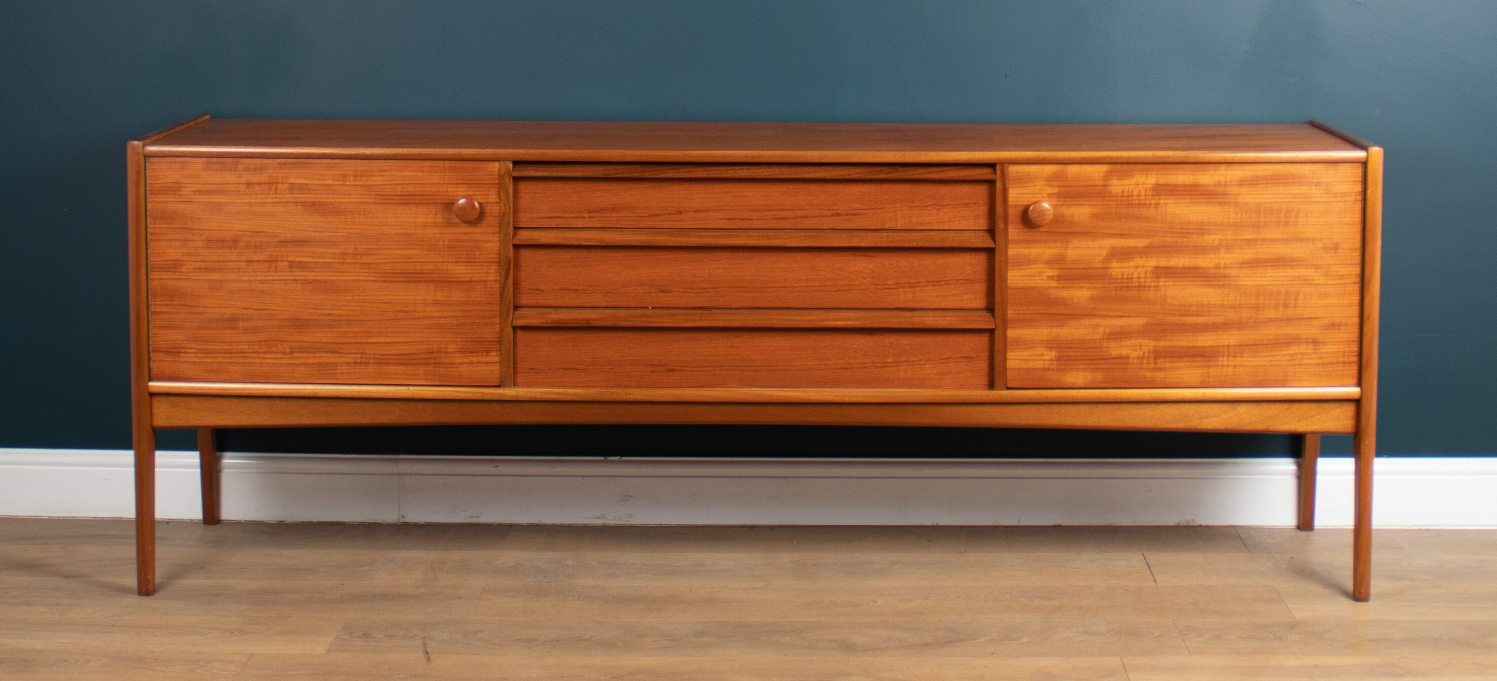 Enfilade par John Herbert pour A.Younger Ltd