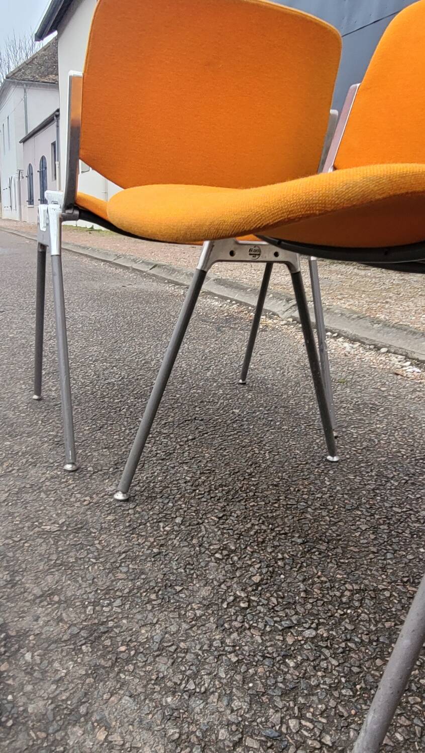 Series of 4 DSC chairs by Giancarlo Piretti for Anomina Castelli design
