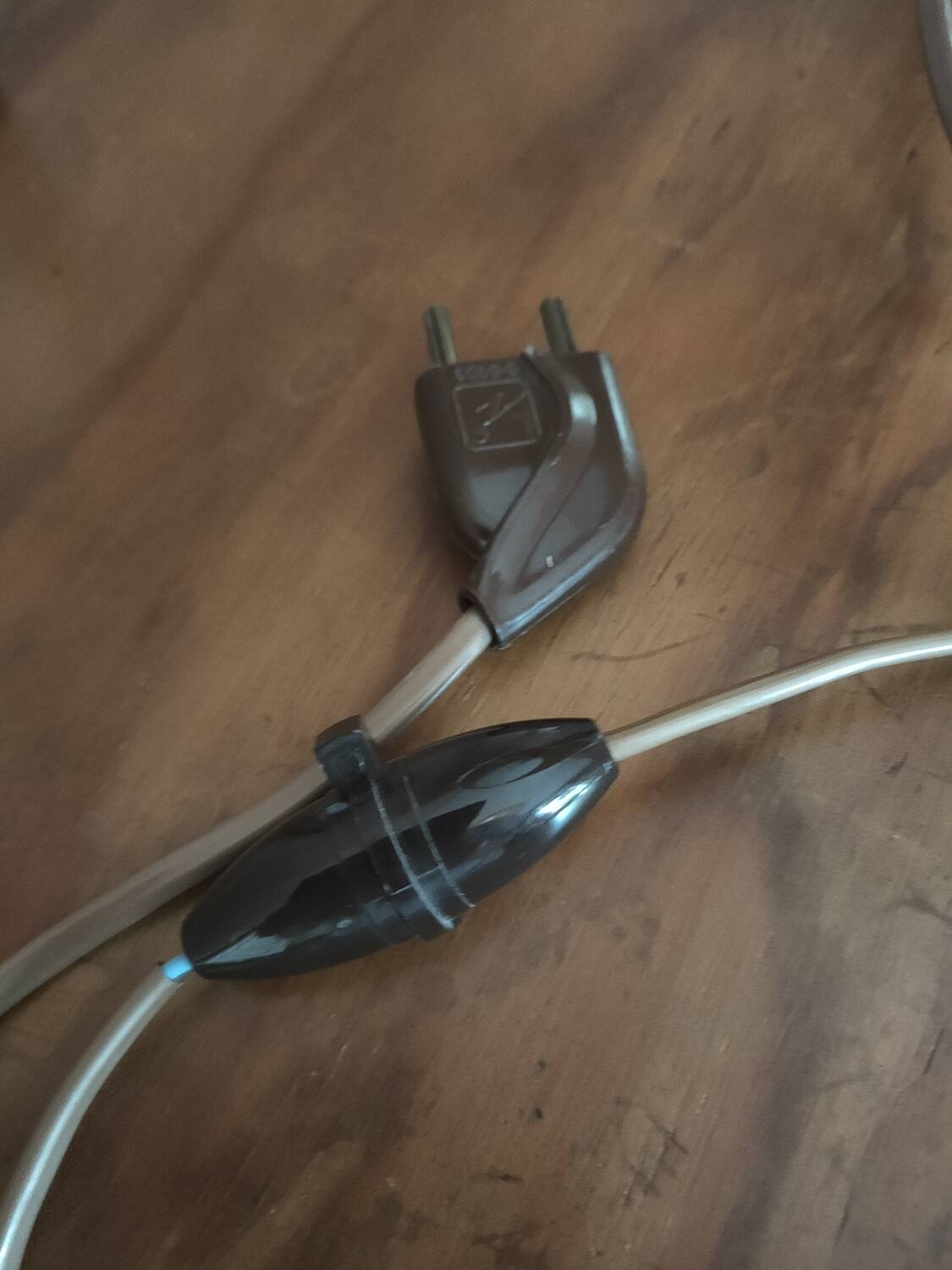 Le Tanneur leather and brass desk lamp