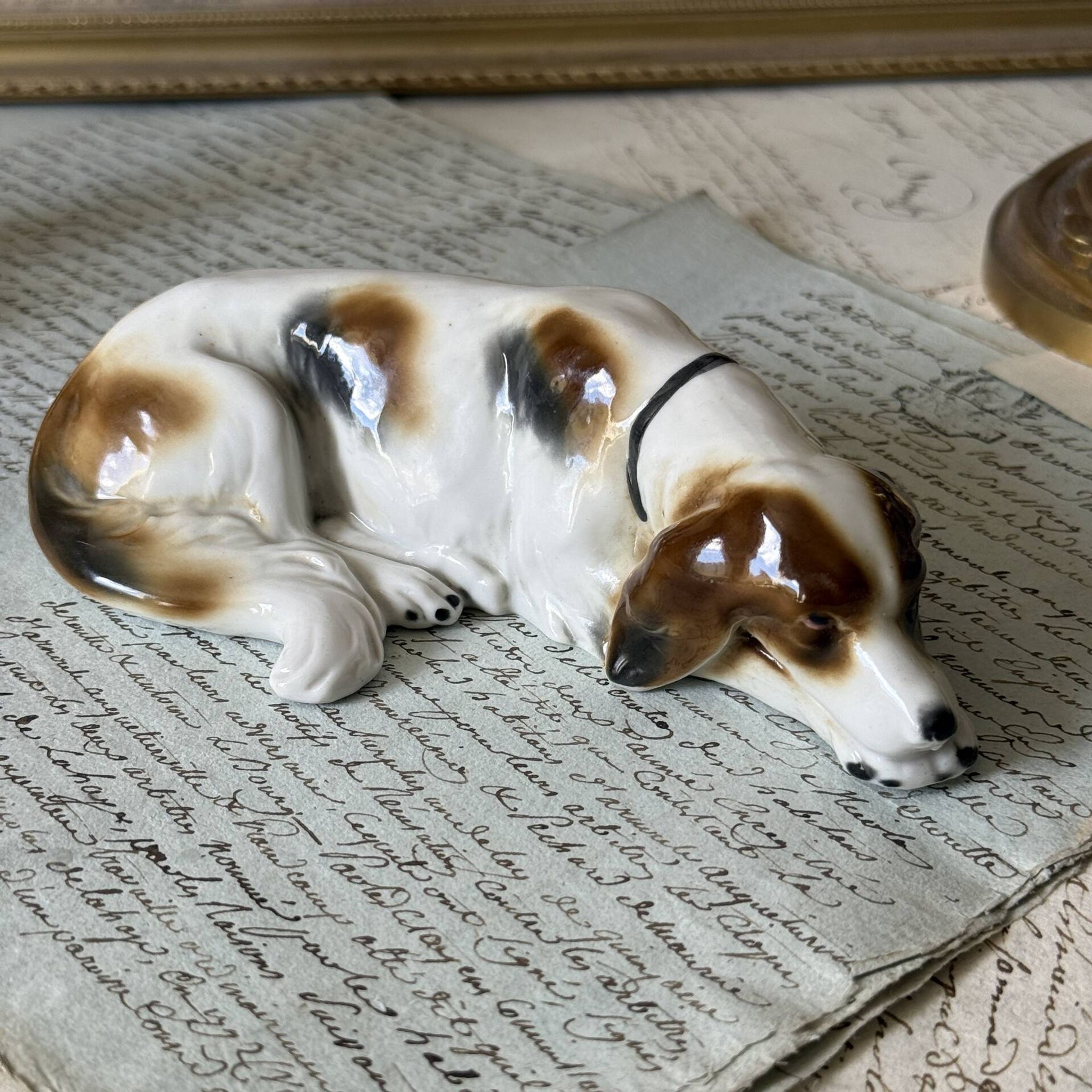 Figurine chien en porcelaine Goebel