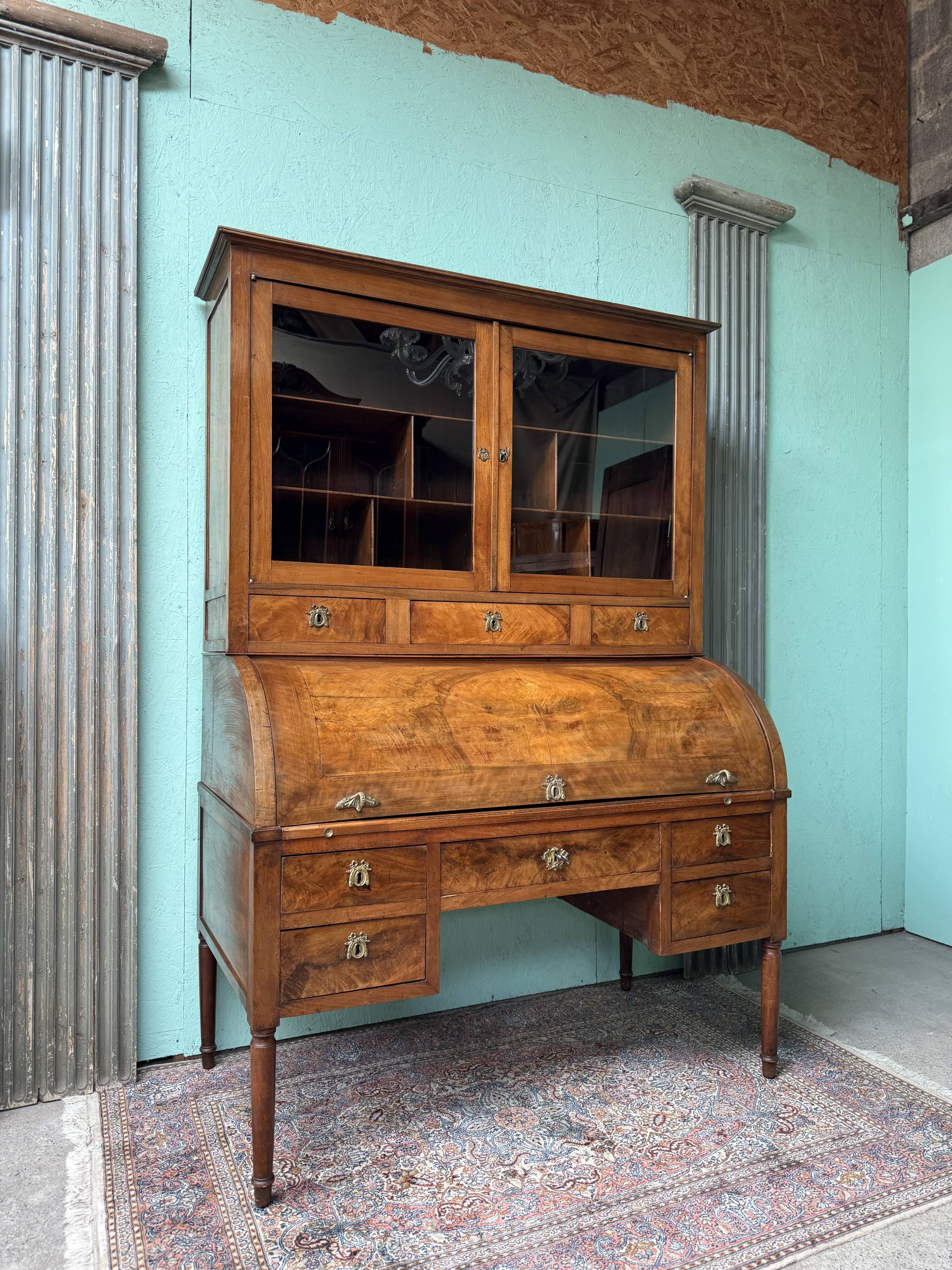 Cylinder desk in mahogany from the Directoire period.