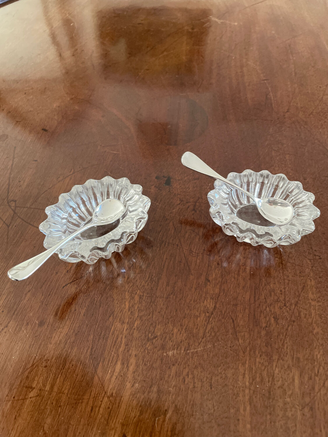 Duo of small salt spoons silver metal.