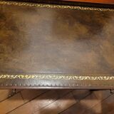 Meuble d'appoint anglais en placage d'if cuir et laiton