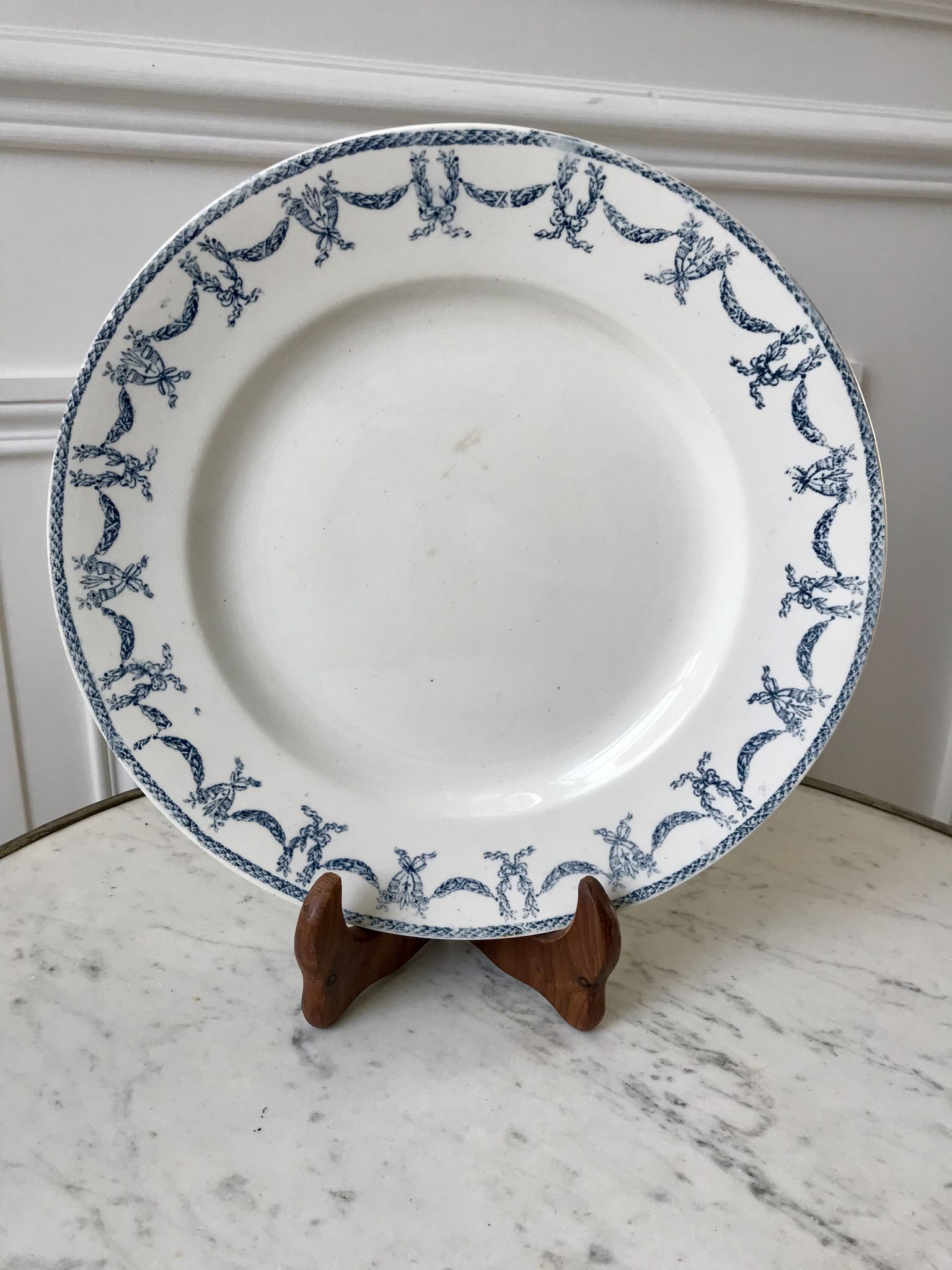 round dish in blue Iron Earth U&C Digoin Sarreguemines model Les Ternes late 19th century