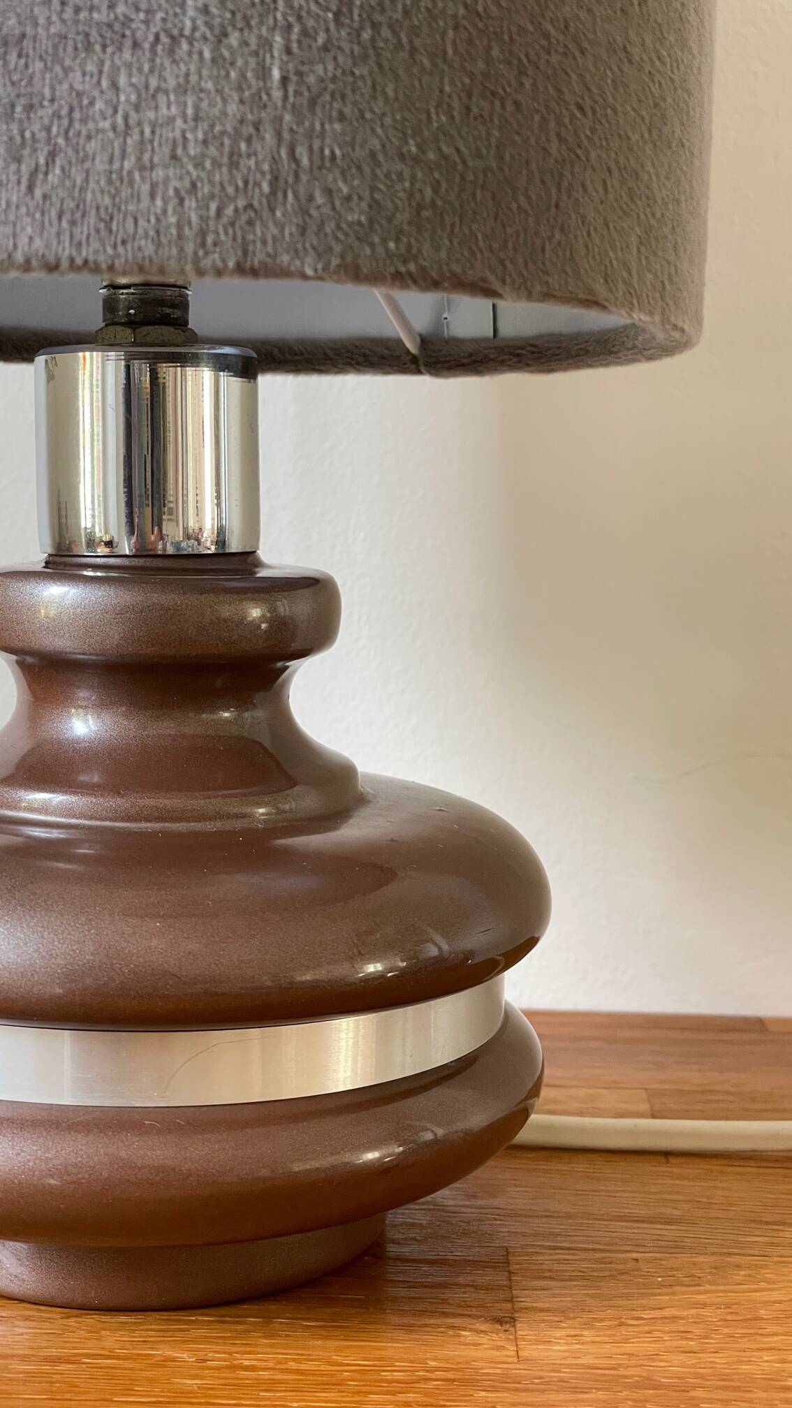 Ceramic lamp with aluminum rim 70s