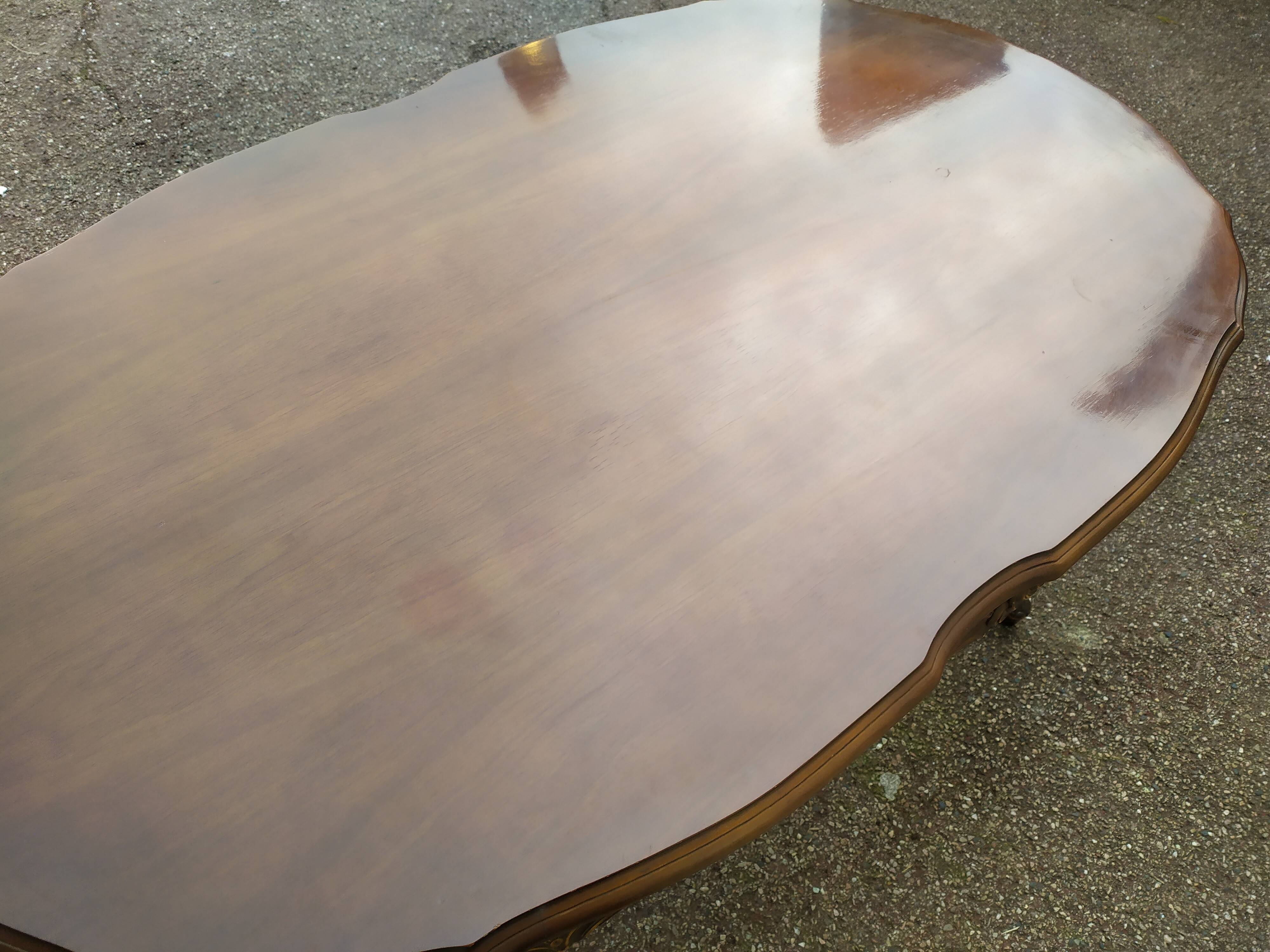 Oval wooden coffee table - Louis XV style