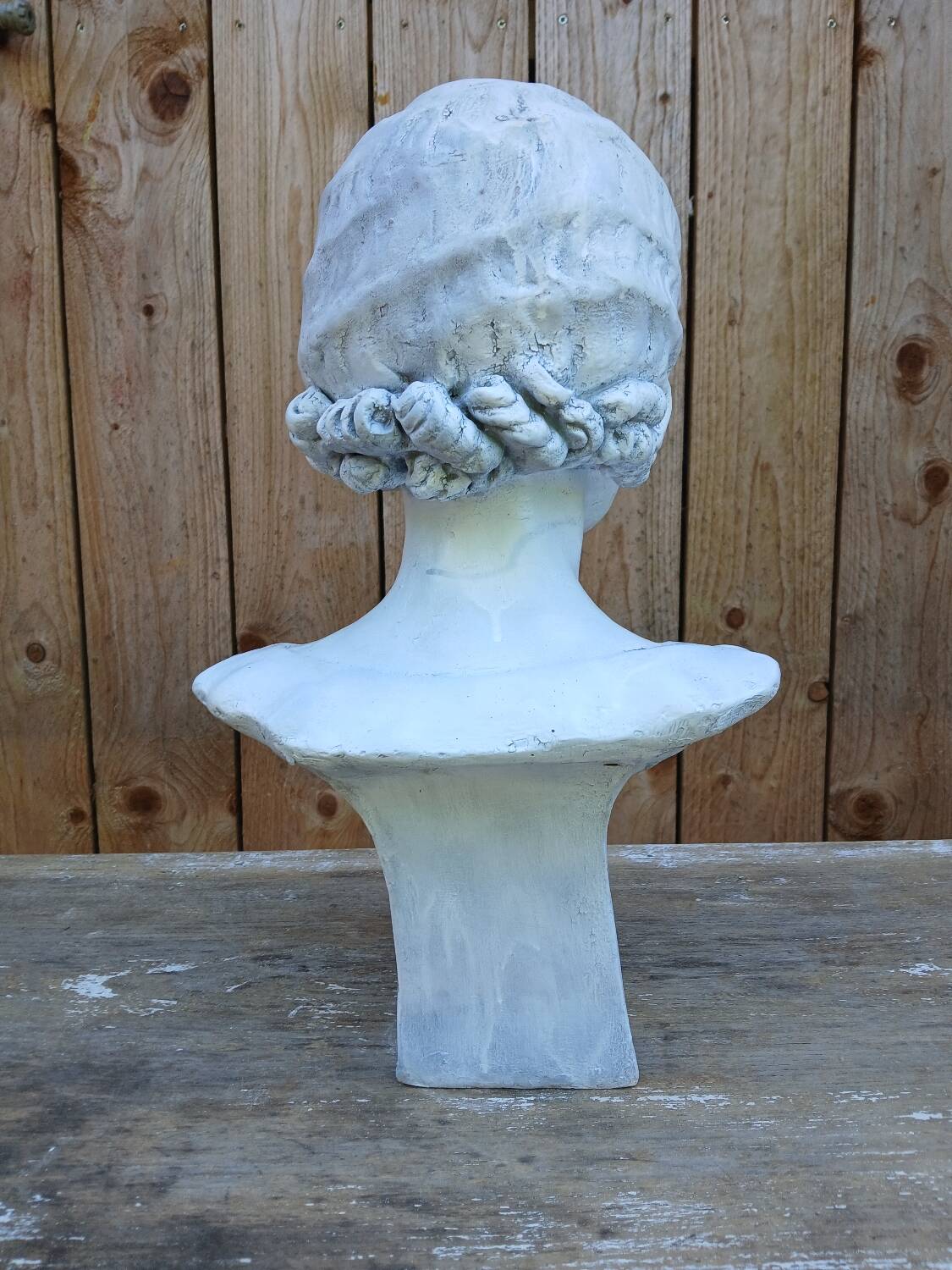 Bust statue of a woman from the 1930s signed by Henri Bacquart.
