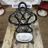 Enamelled cast iron umbrella door