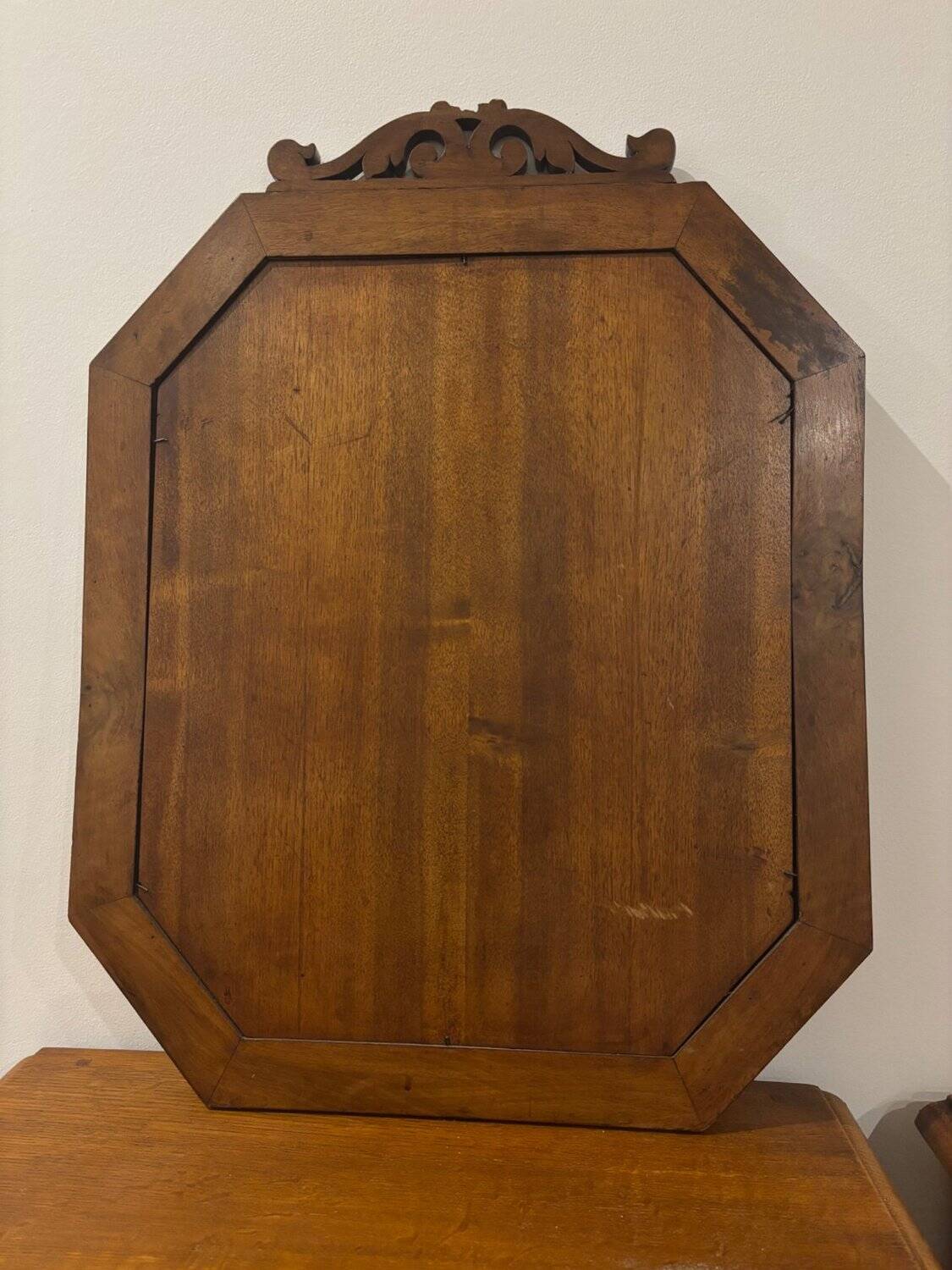 Miroir octogonal ancien - Bois de ronce & fronton sculpté à volutes