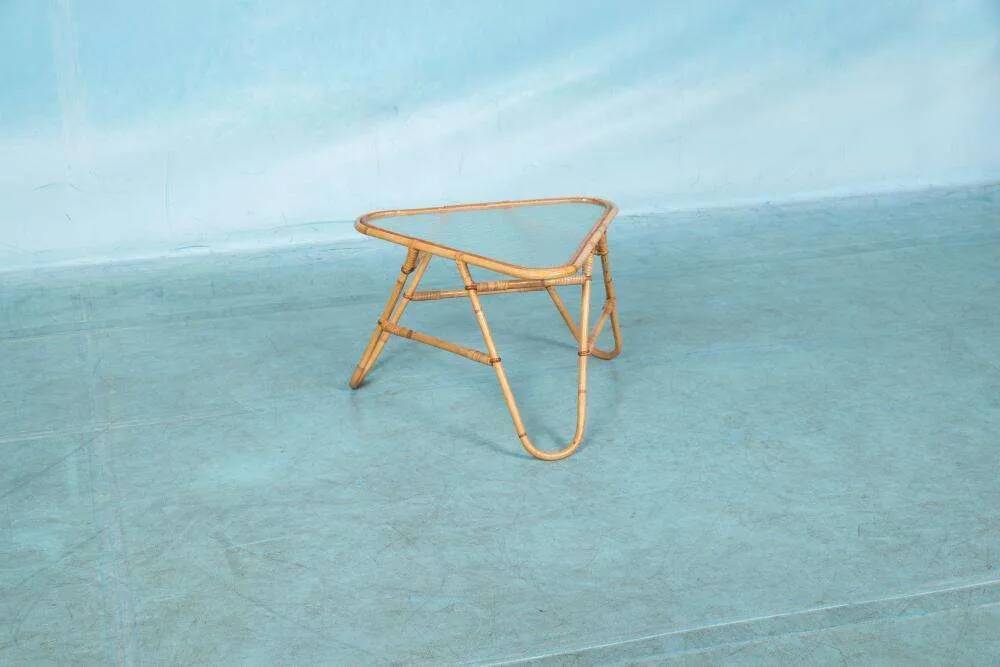 Vintage rattan coffee table from the sixties, bohemian rattan side table.