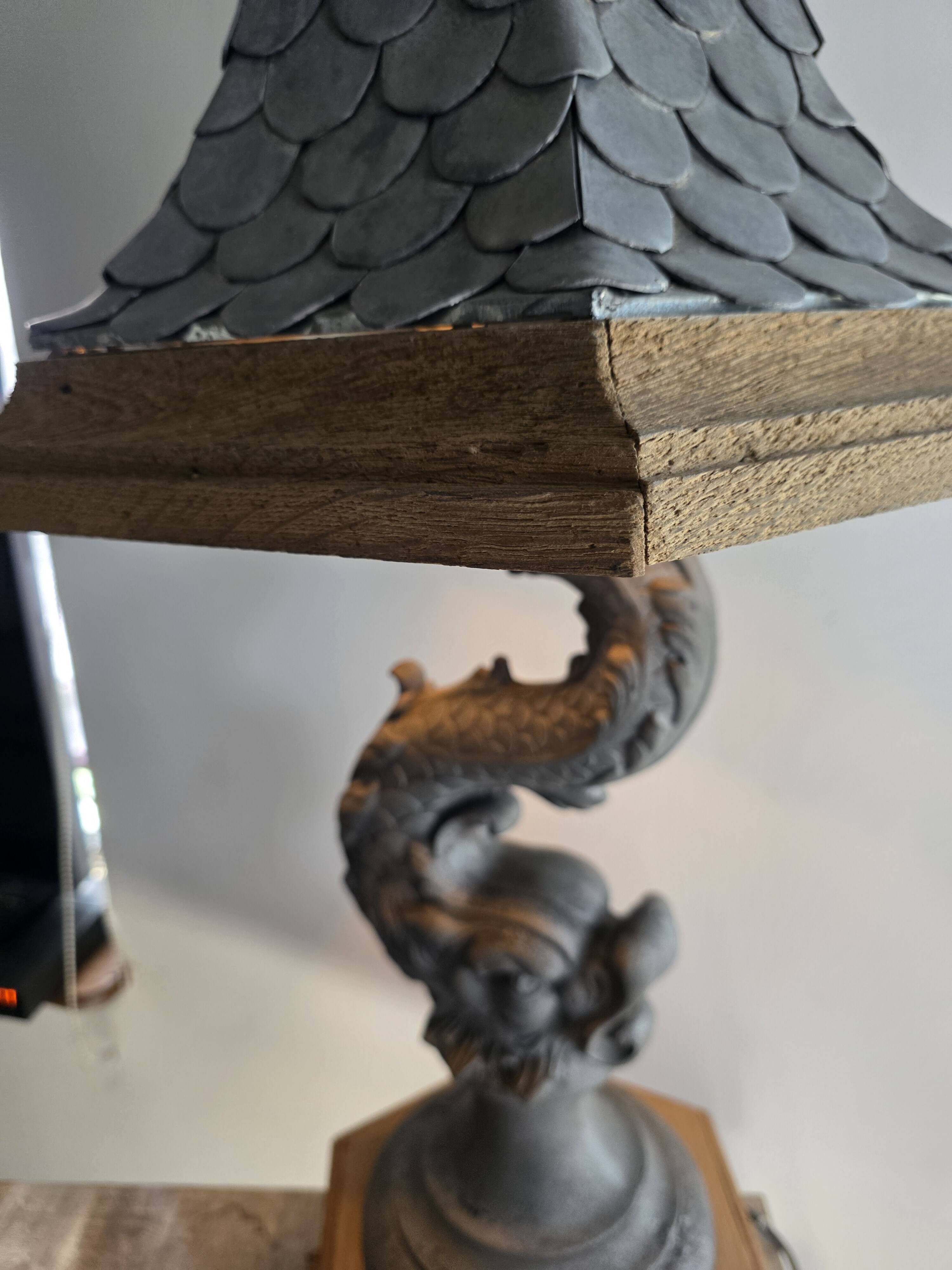 Monumental lamp with a dolphin in cast iron and lead scales - 110cm
