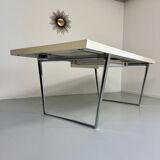 Dining/meeting table in laminated wood designed by antonio citterio vitra